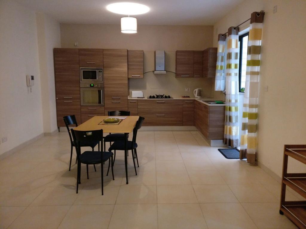 Mandalay Apartamento Mellieha Exterior foto
